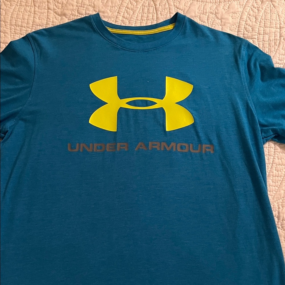 Under Armour Men's Teal and Yellow Logo Tee